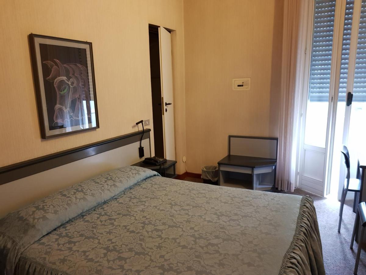 Hotel Ada Milano Exterior foto