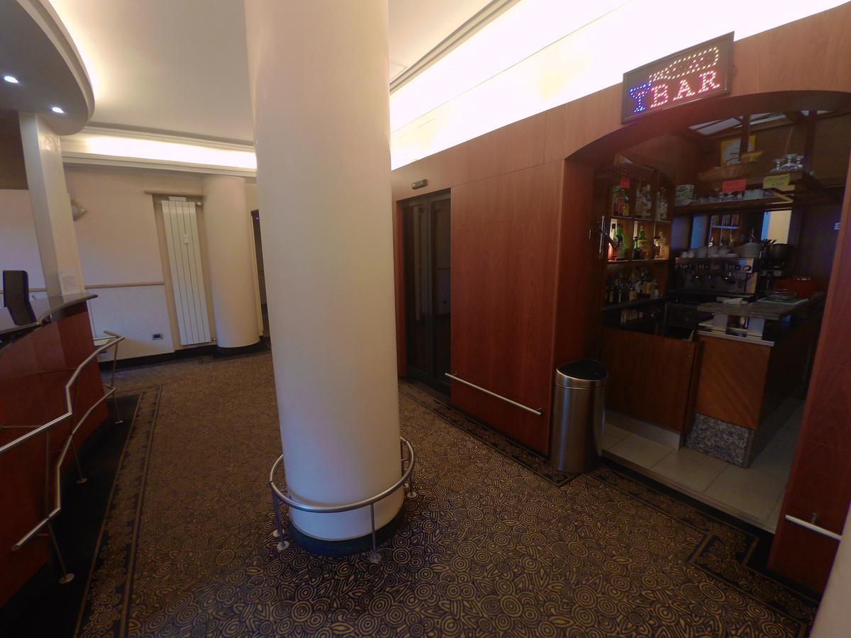 Hotel Ada Milano Exterior foto